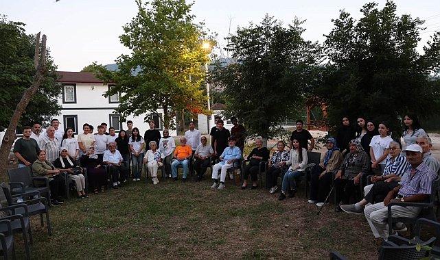 Gençler ile huzurevi sakinleri bir araya geldi