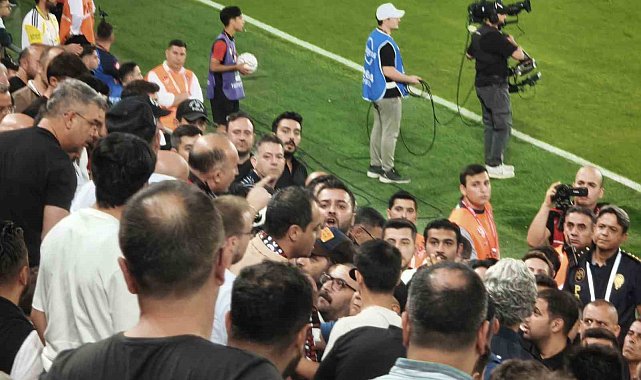 Gençlerbirliği tribünlerinde kavga golle son buldu
