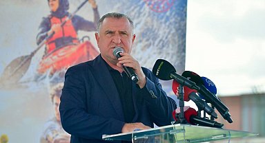 Gençlik ve Spor Bakanı Bak: "12 milyon gencimize yüzme öğrettik"
