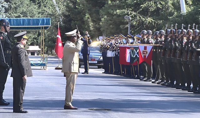Genelkurmay Başkanı Bayraktaroğlu, Somali Federal Cumhuriyeti Genelkurmay Başkanı Mohamud ile görüştü