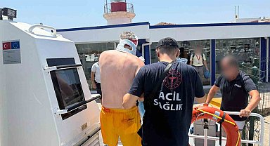 Gezi teknesinde yaralanan vatandaşa Sahil Güvenlikten tıbbi tahliye