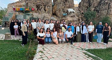 Giresun ve Iğdır'dan gelen gençler Şemdinli'yi gezdi
