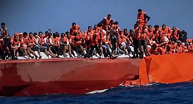 Girne gemi faciasında 20 kayıp kişinin isimleri belli oldu... Arama çalışmaları sürüyor