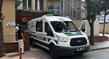 Göçükte hayatını kaybeden işçinin cenazesi adli tıptan alındı