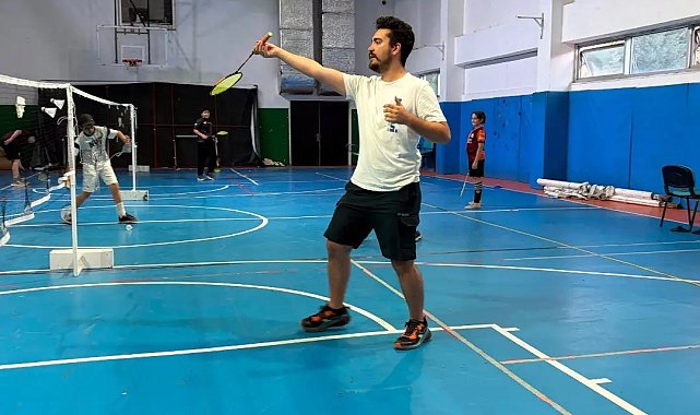 GSB Gençlik Yaz Kulübü'nde minikler badmintonla buluştu