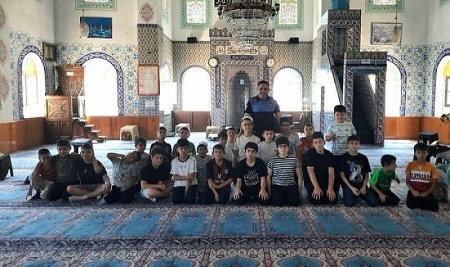 Güvenli internet kullanımı için miniklere eğitim