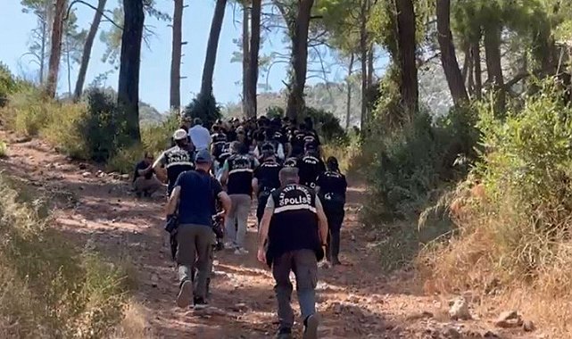 Hain darbecilerin gömdüğü silahlar Karatepe'nin gösterdiği yerlerde aranıyor