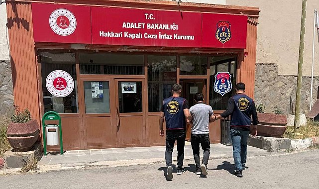 Hakkari'de aranan 2 şahıs JASAT tarafından yakalandı