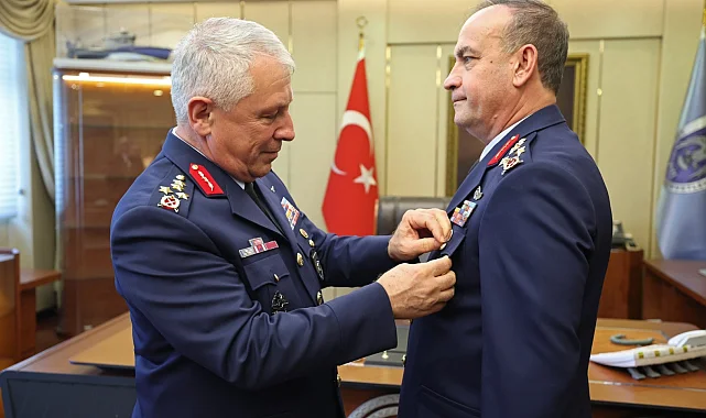 Hava Kuvvetleri Komutanlığı'nda görev değişimi