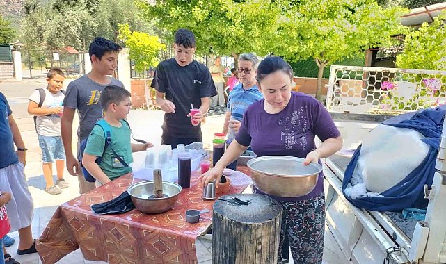Hayırseverlerden yaz Kur'an kursu öğrencilerine tatlı sürpriz