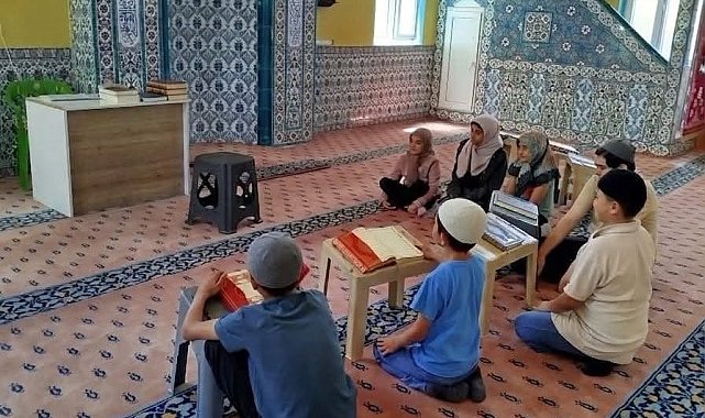 Hisarcık Saklar köyünde Yaz Kur'an Kursu Kapanış Programı düzenlendi