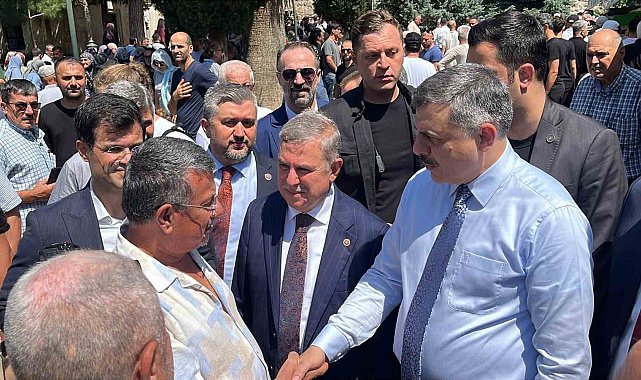 İçişleri Bakanı Çiftçi, cuma ve cenaze namazlarına katıldı