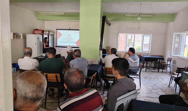 İncirliova'da incir üreticilerine yeni sezon öncesi tebliğ bilgilendirmesi yapıldı