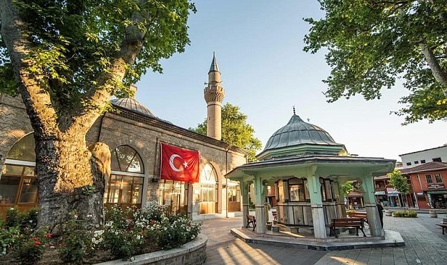 İnegöl Belediyesi'nden kandil ikramı