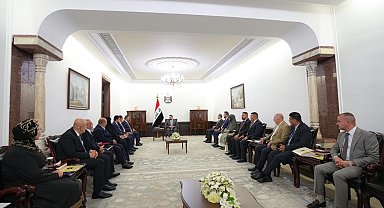Irak Başbakanı Zeydi'den İran yanlısı Haşdi Şabi'ye hükümet desteği vurgusu
