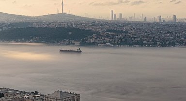 İstanbul'da deniz ulaşımına sis engeli: 15 şehir hatları seferi iptal edildi