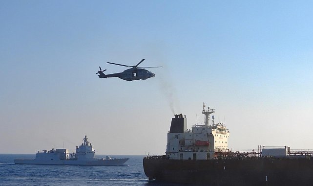 İtalya'dan Rusya'nın "gölge filosuna" ait olduğu öne sürülen petrol tankerine operasyon