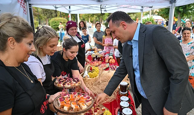 İzmir Bornova'da doğal lezzetler halkla buluşuyor