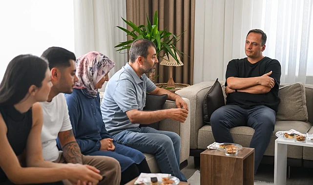 İzmir Bornova'da şehit ailesine ziyaret