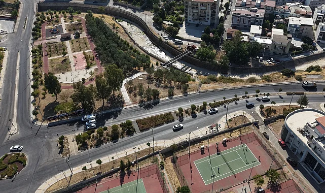 İzmir Karşıyaka'da 10 dakikalık yol 1 dakikaya inecek