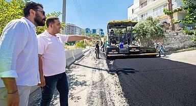 İzmir Narlıdere'de asfalt mesaisi