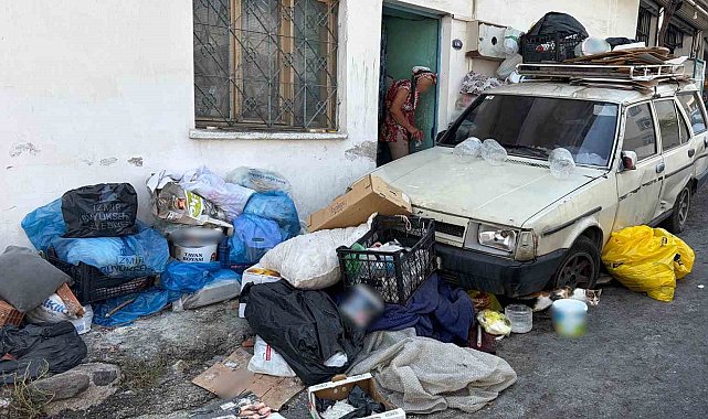 İzmir'de apartmanda 'çöp ev' isyanı