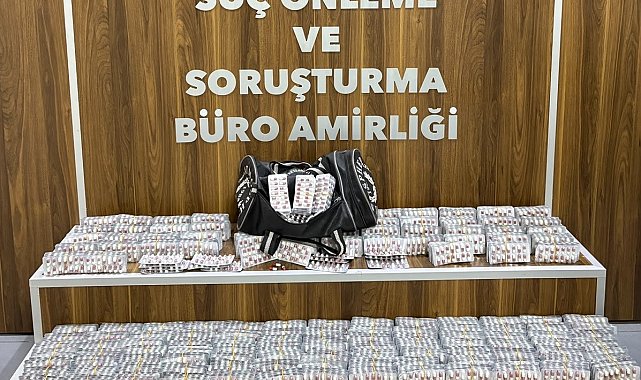 İzmir'de zehir tacirlerine operasyon: 9 bin uyuşturucu hap ele geçirildi