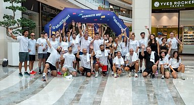İzmir'de 50 dereceye ulaşan sıcaklar koşu rotasını değiştirdi