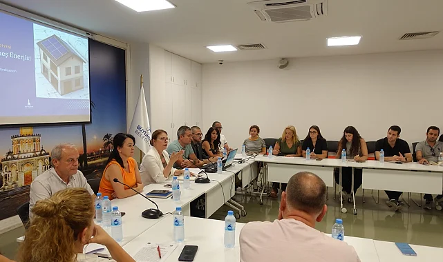İzmir'in çatılarında güneş seferberliği