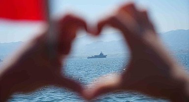 İzmit Körfezi'nde donanma coşkusu: "Size kurban olurum"
