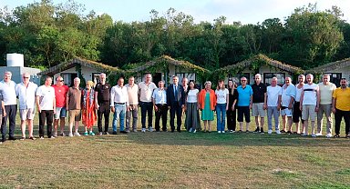 İzmitli mahalle muhtarları Sarısu Gençlik Kampı'nda ağırlandı