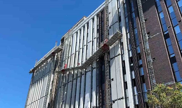 Kağıthane'de inşaatta iskele kırıldı: Mahsur kalan 4 işçi kurtarıldı
