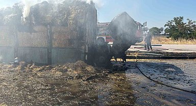 Kamyondaki balyalar alev aldı, yola devam edip aracını böyle kurtarmaya çalıştı