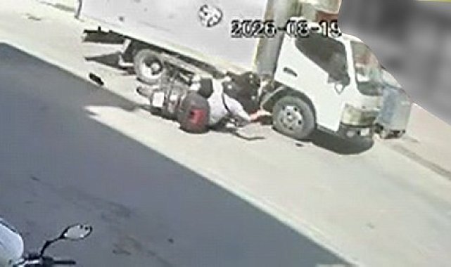 Kamyonetle motosiklet çarpıştı : 2 yaralı