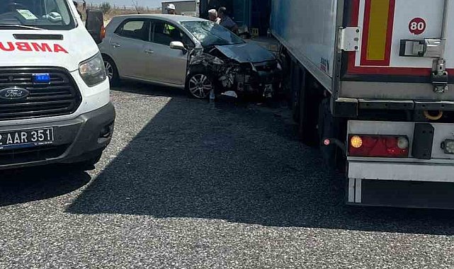 Kapıkule yolunda otomobil ile tır çarpıştı: 1 yaralı