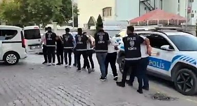 Kar maskeleriyle araç soyan 5 şüpheli yakalandı