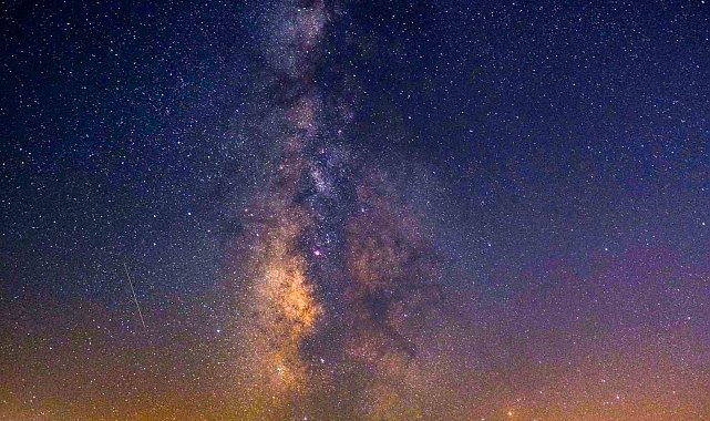 Karaman'da Perseid meteor yağmuru görüntülendi