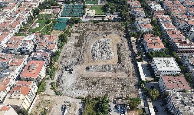 Karşıyaka: "Zübeyde Hanım Stadyumu bir siyasi görüşün değil, Karşıyaka'nın evidir"