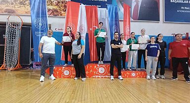 Kartepeli karateci Hayrunisa Sadan, ANALİG'de Türkiye şampiyonu oldu