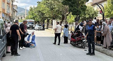 Kastamonu'da motosiklet yayaya çarptı: 2 yaralı