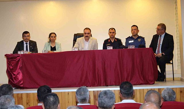 Kaymakam Battal, muhtarlarla bir araya geldi