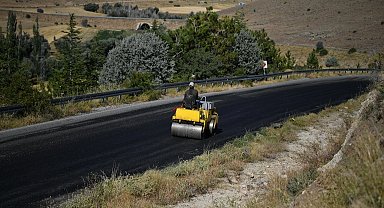 Kayseri Büyükşehir'den kırsalda yol çalışması