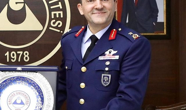 Kayseri Garnizon Komutanı emekliye sevk edildi