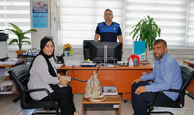 Kayseri zabıtası kayıp cüzdanı sahibine teslim etti