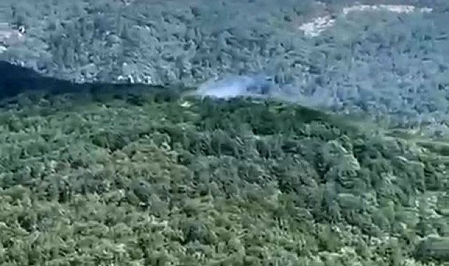 Kazdağları'nda yıldırım kaynaklı orman yangınına havadan ve karadan müdahale ediliyor