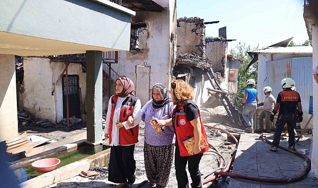 Kemaliye'deki yangından etkilenen vatandaşlara psikososyal destek