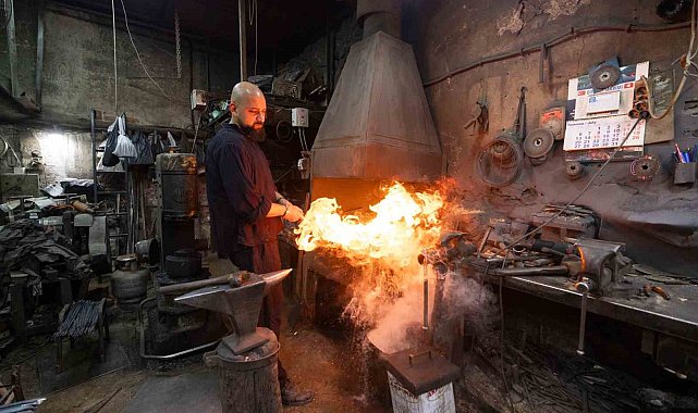 Kemeraltı'nın yaşayan mirasına 22 yıldır kesintisiz destek