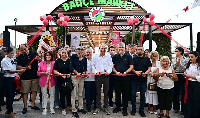 Kepez Belediyesi Bahçe Market'i Dokumapark'ta hizmete açtı