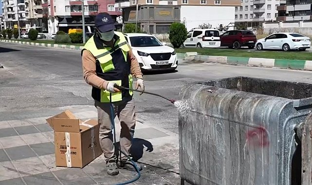 Kilis'te çöp konteynerleri yenilenerek yeniden hizmete kazandırılıyor