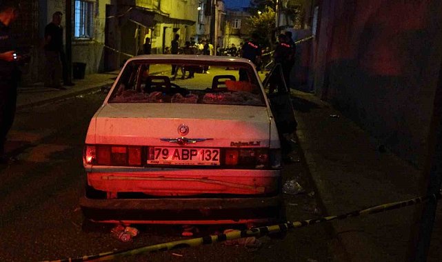 Kilis'te husumetli ailelerin kavgasında otomobil dehşeti: 2 yaralı